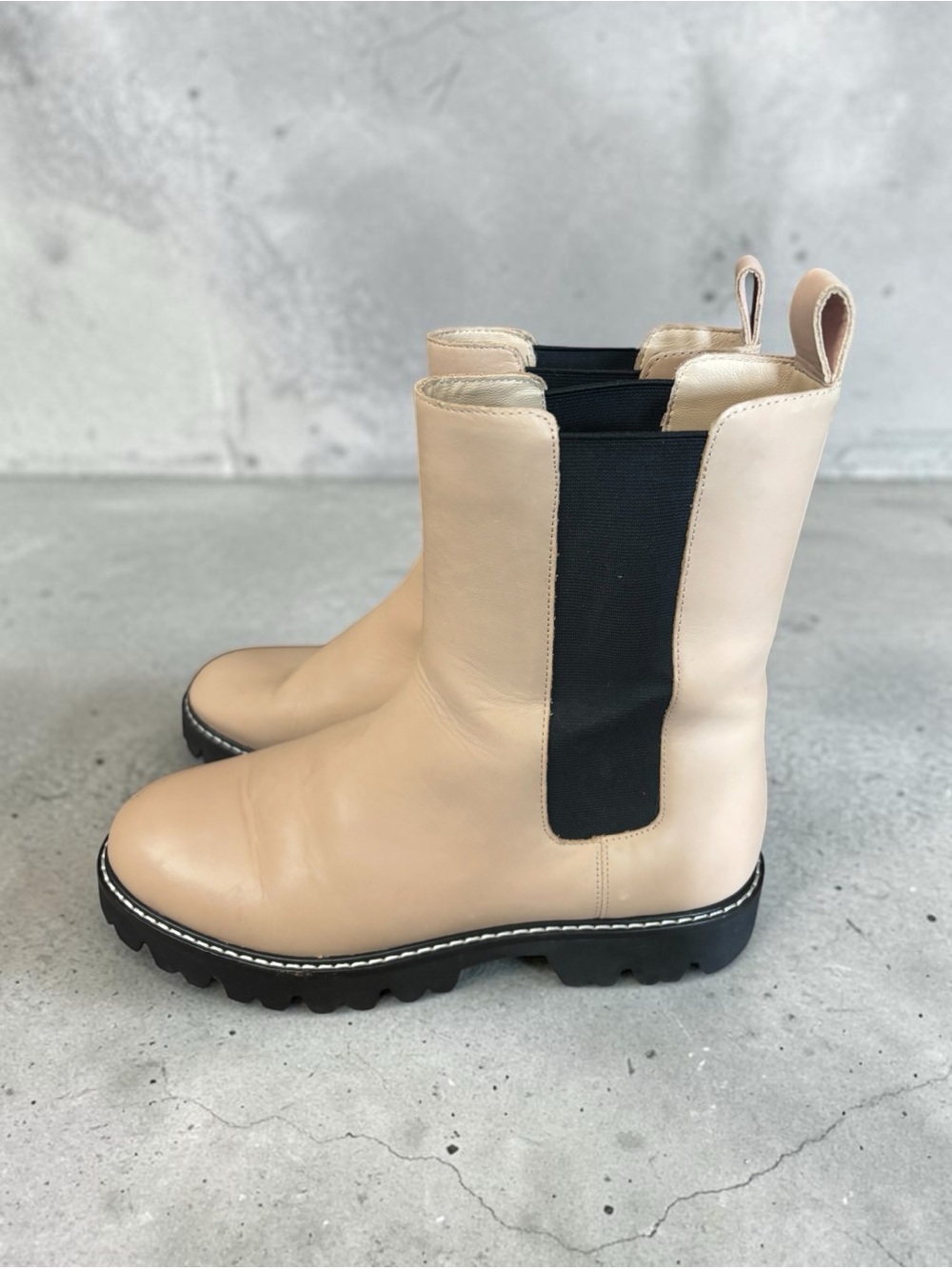 J Crew Gwen Lug-sole High-shaft Chelsea Boots Cream worn 1x size 9 womens